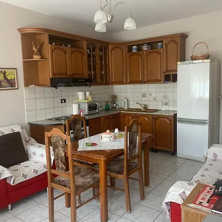 3 Bedroom Apartmet Center