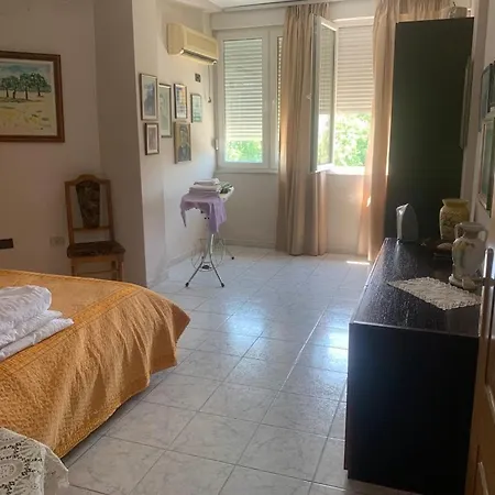 Apartment 3 Bedroom Apartmet Center Tirana